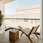 Award-Winning 2 Bdr Elegance